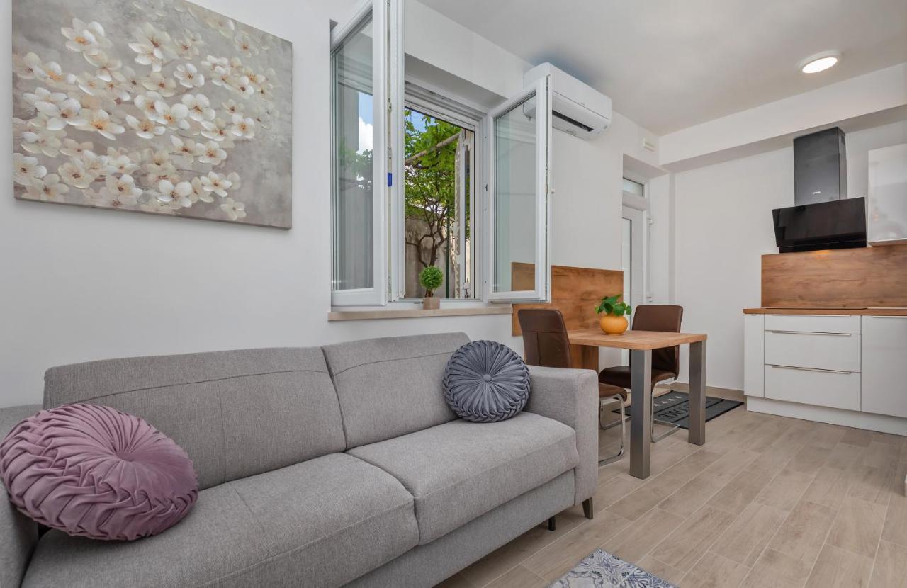 Apartments Cvijeta ดูบรอฟนิก ภายนอก รูปภาพ