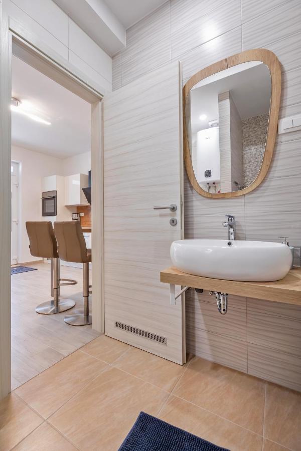 Apartments Cvijeta ดูบรอฟนิก ภายนอก รูปภาพ