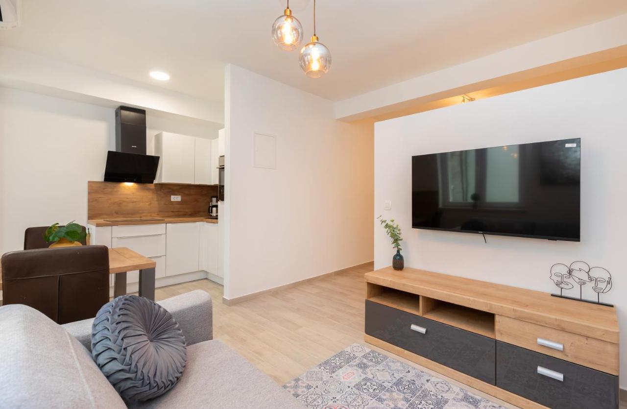 Apartments Cvijeta ดูบรอฟนิก ภายนอก รูปภาพ